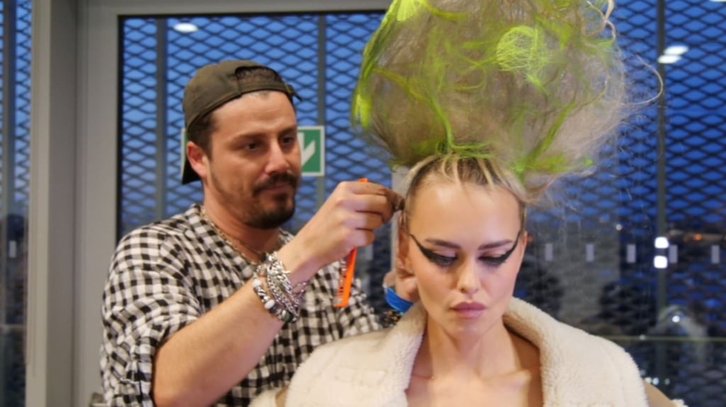 Model gets a hair style with Hairdreams hair