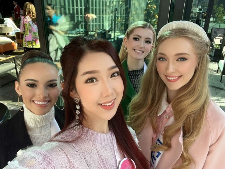 Jasmin and her colleagues from Miss International