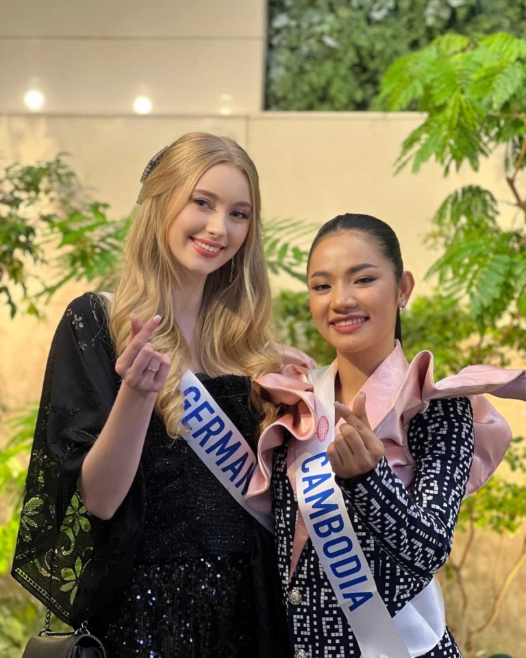 Jasmin and the miss of Cambodia